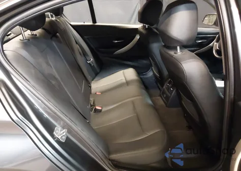 2018 BMW 320I xDrive z USA, uszkodzony, nr VIN WBA8A3C54JA491836